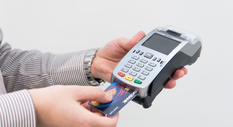 credit-card-machine-4577768_1920